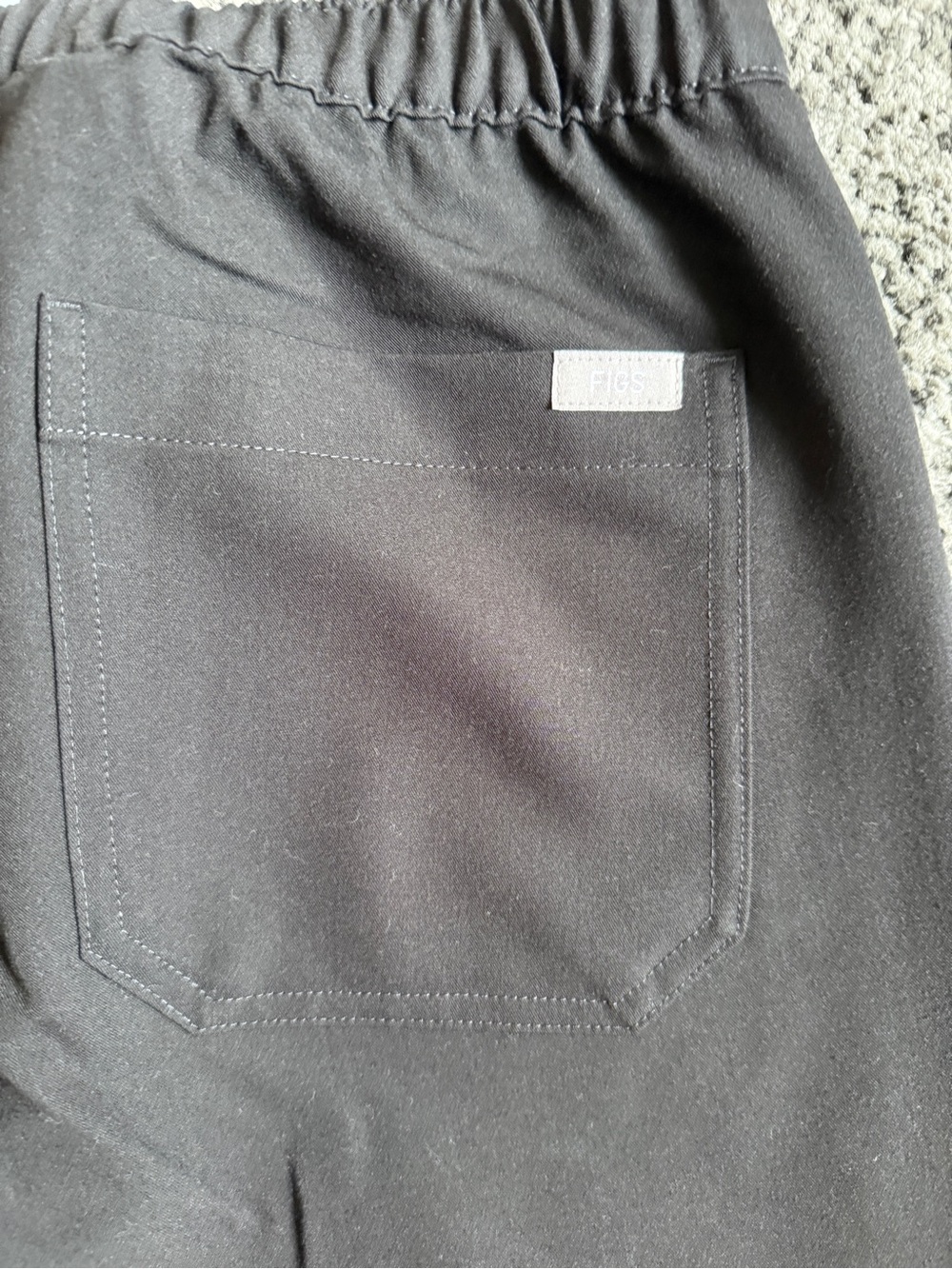 FIGS Men’s Cairo Cargo Black Drawstring Scrub Medium Pants Technical Collection - Picture 7 of 9